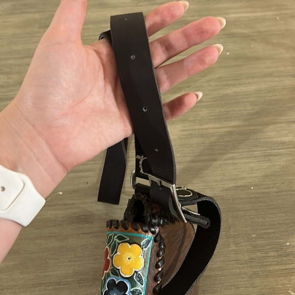 Floral Leather Crossbody Bag - Picture 11 of 11